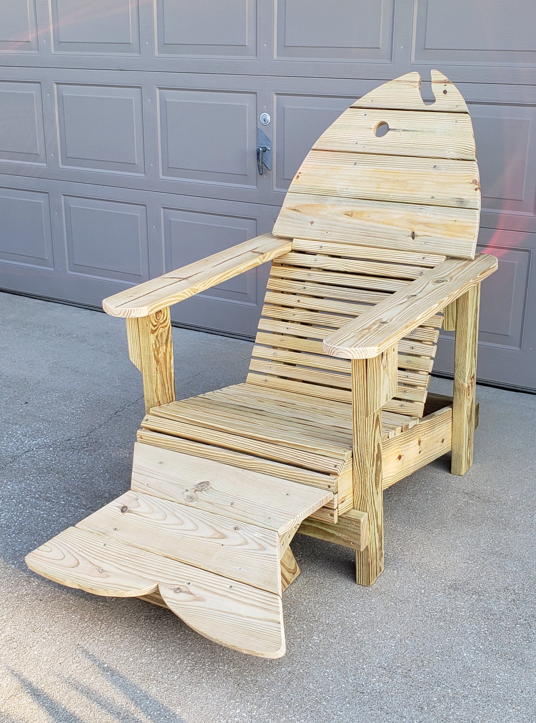 Handmade Fish Adirondack Chair – knifewarrs